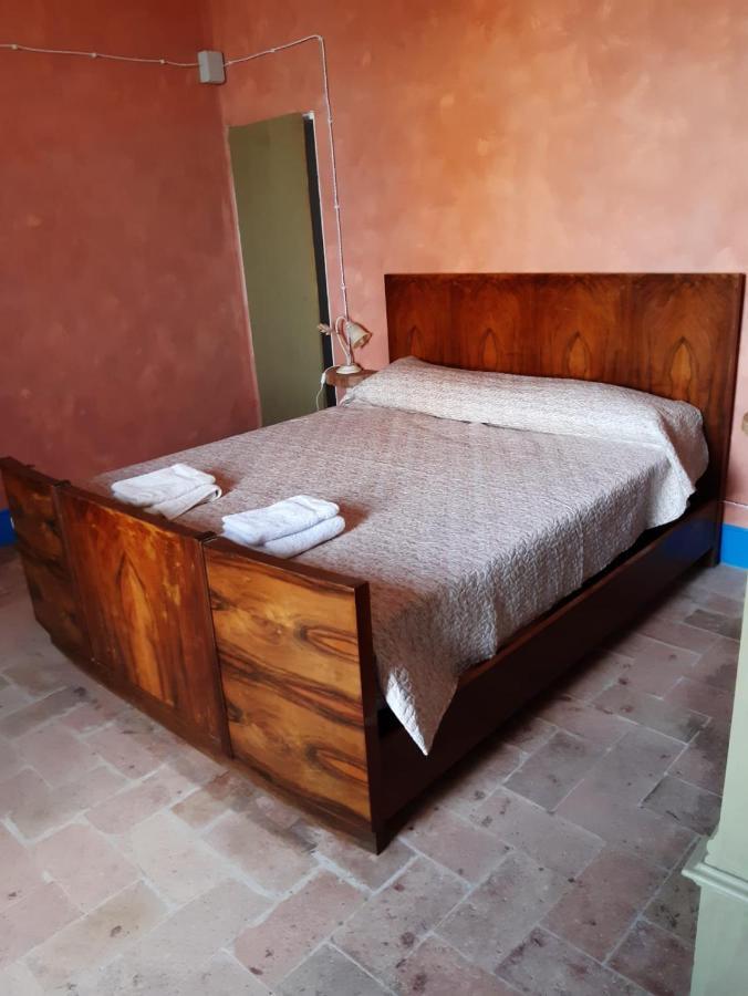 Palazzo Tuemi Apartment Castelplanio Bagian luar foto